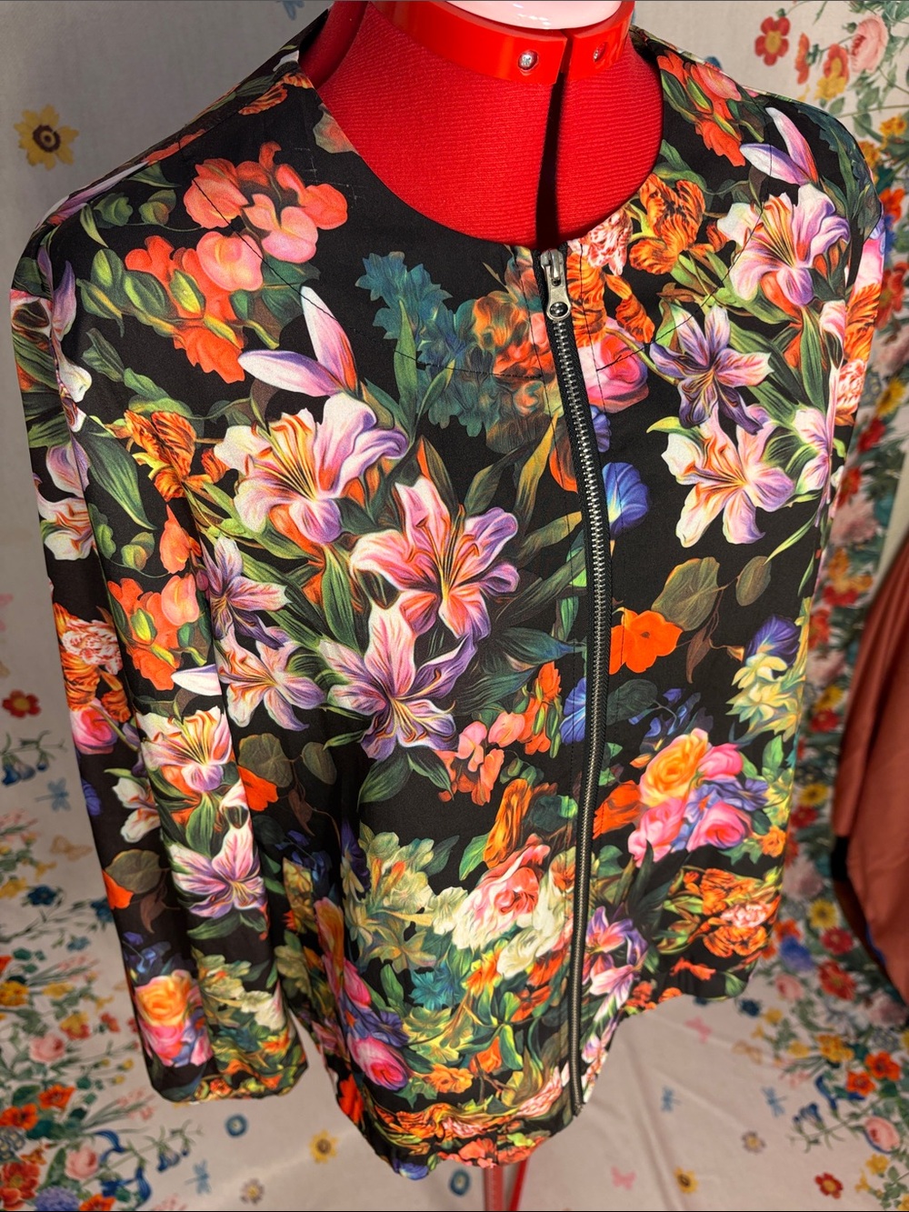 Kate & Mallory - Lightweight Black Floral Botanical AI Dream Bomber Jacket - Picture 4 of 11
